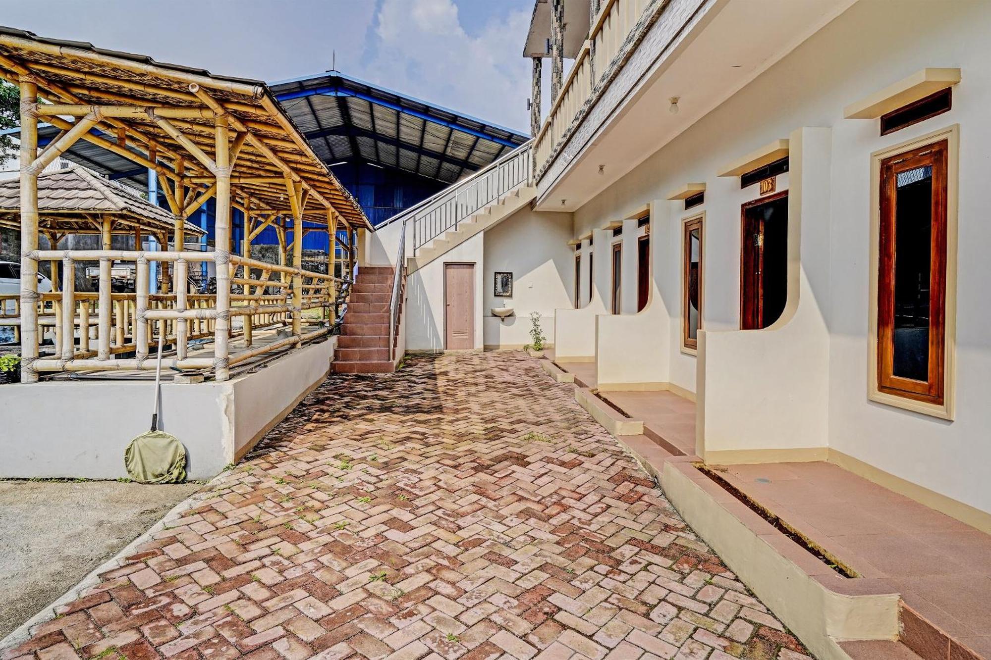 SPOT ON 91469 Pondok Pelita Lembang Bagian luar foto