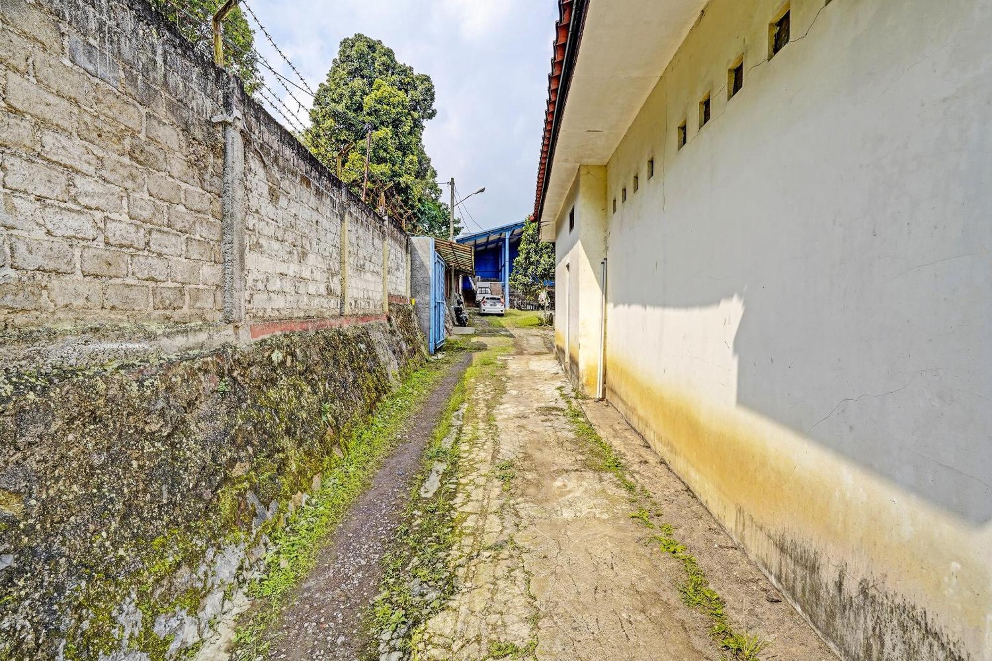 SPOT ON 91469 Pondok Pelita Lembang Bagian luar foto